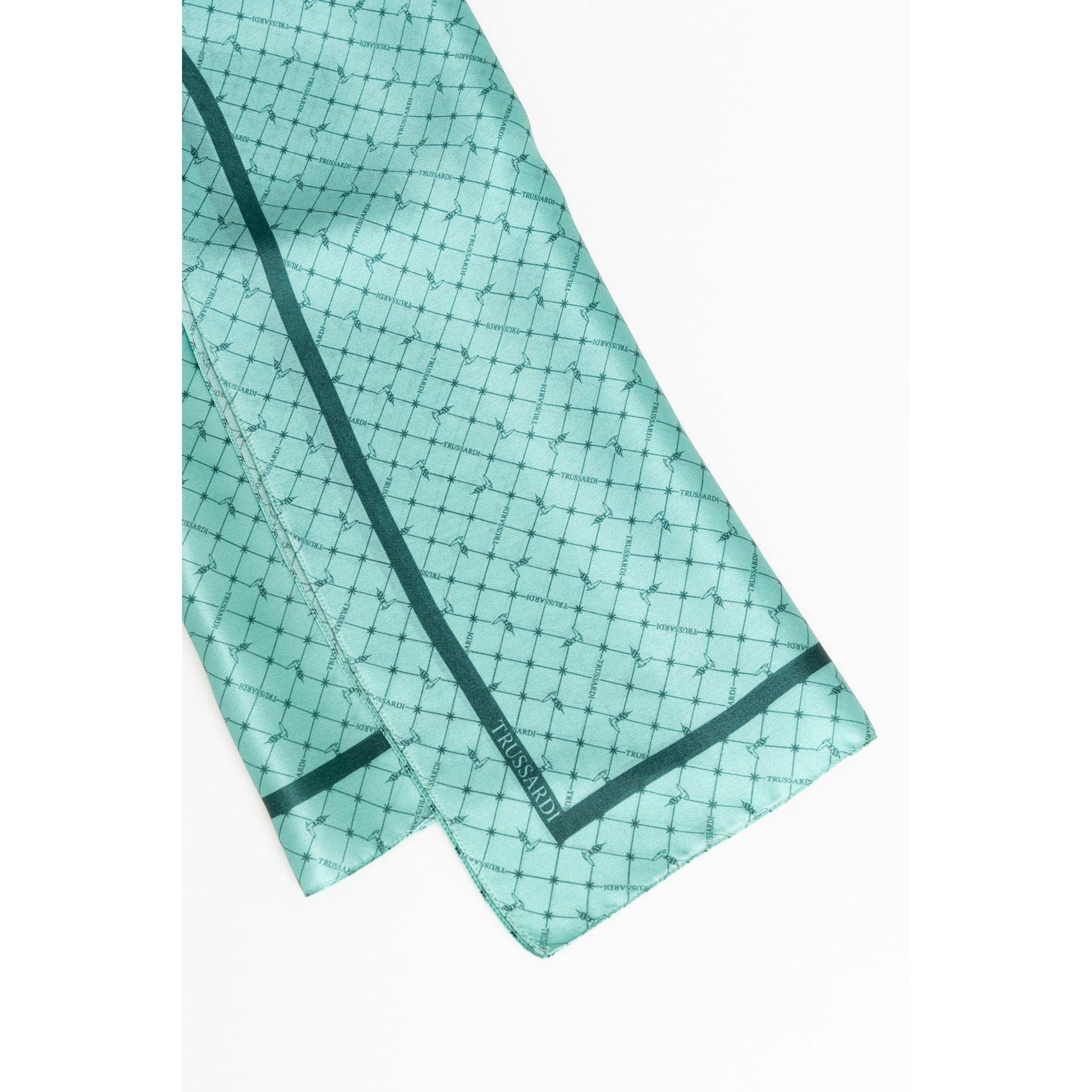 Trussardi Echarpes Élégantes Pour Femme Chic et Confortables - Felix Store 